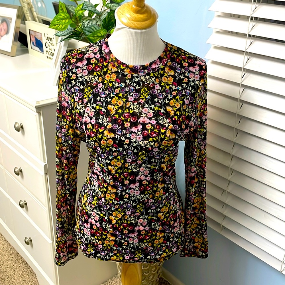 Beautiful Large Flowery Blouse